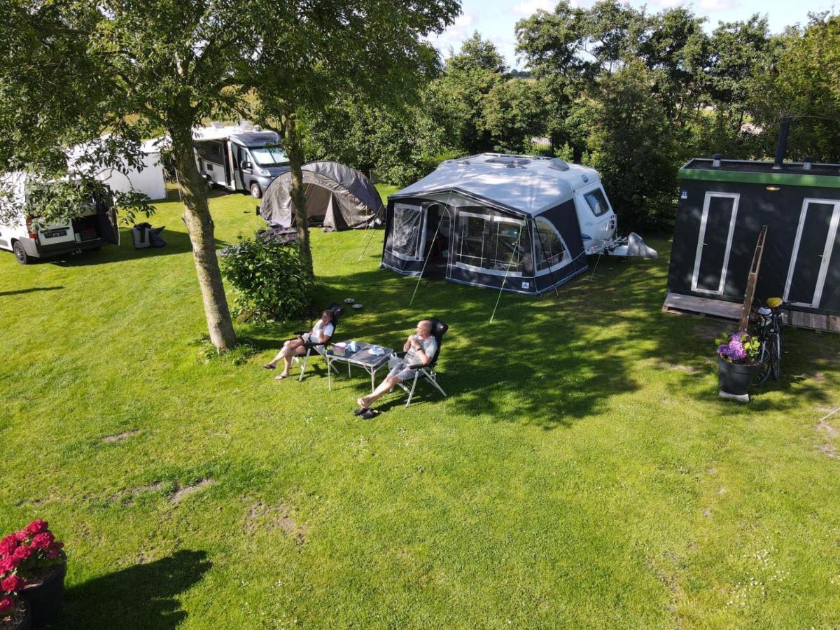 Camping De Tulpenweide Lege Kampeerplaats, Lege Plaats Op Het Gras Zonder Bed Breezand Exterior photo